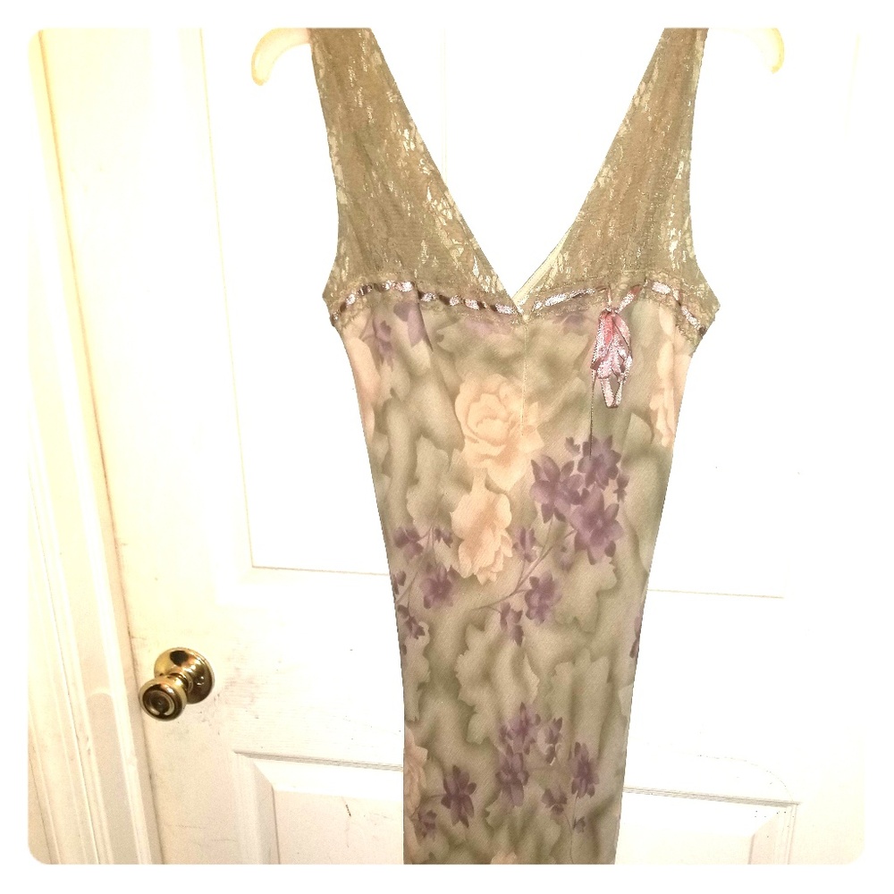 Spring sleeveless dress